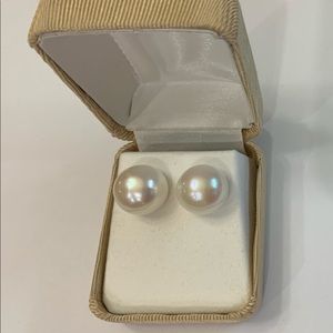 14k Gold Pearl Earrings